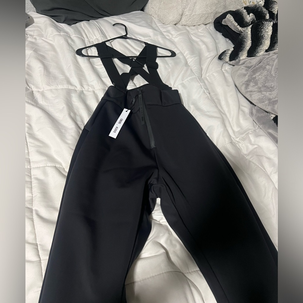 Ski suit